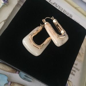 🍏50% OFF/3+...U-shape Acrylic Hoop Earrings (Ivory)